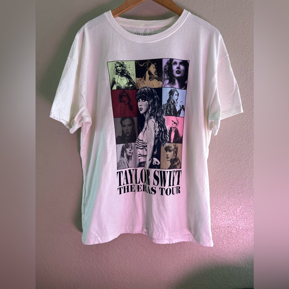 Taylor Swift concert 2023-2024 Eras Tour tee- L